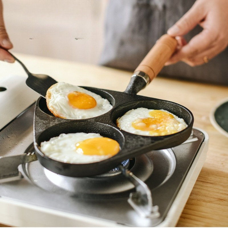 Non-Stick Cast Iron 3-Cup Egg  - đánh giá và giá Donut Maker Mini